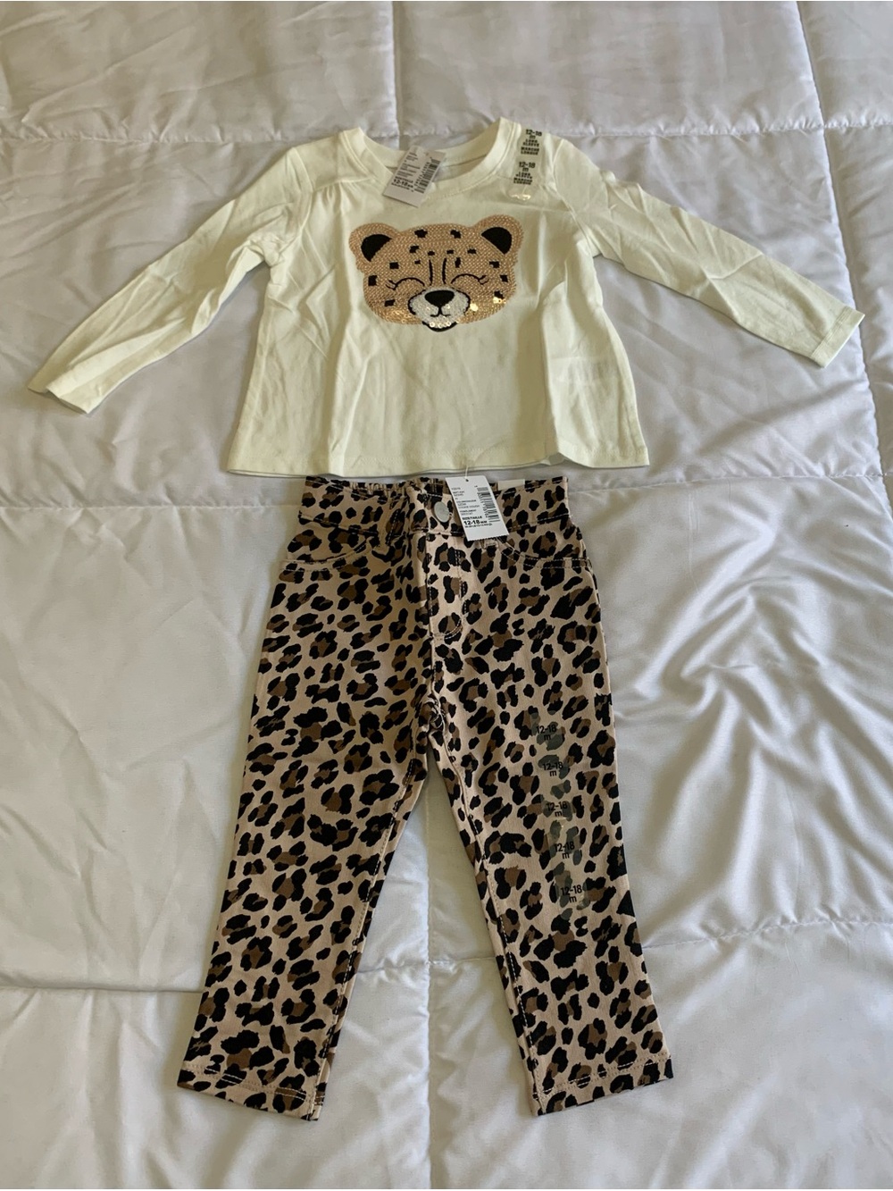 New with tags The Children’s Place pj set girls size 12-18m